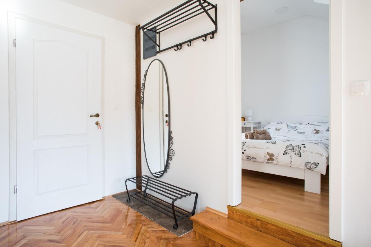 Apartment From A To Z *
